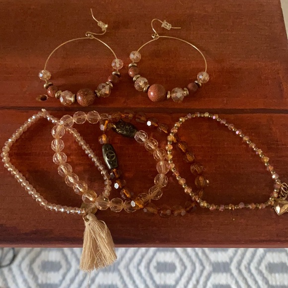 Earring & bracelet set - Picture 1 of 3